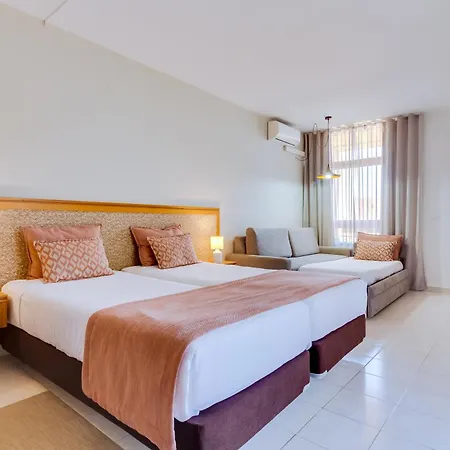 Auramar Otel