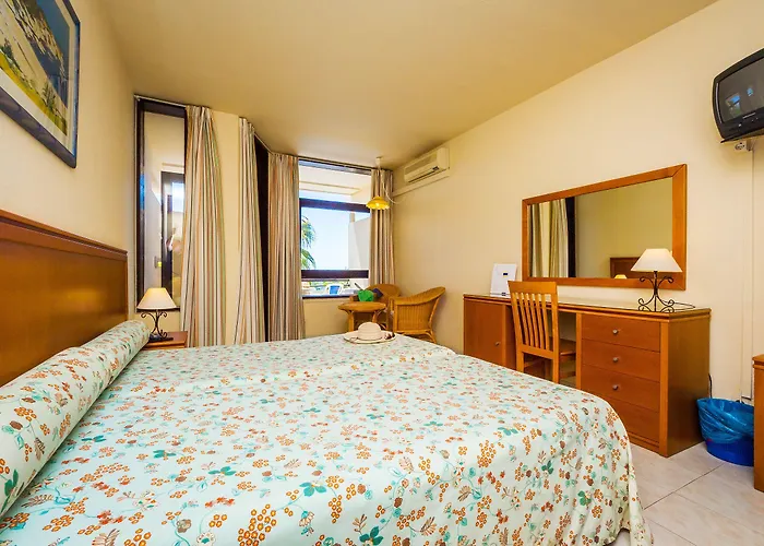 奥拉马海滩度假酒店 酒店 3*