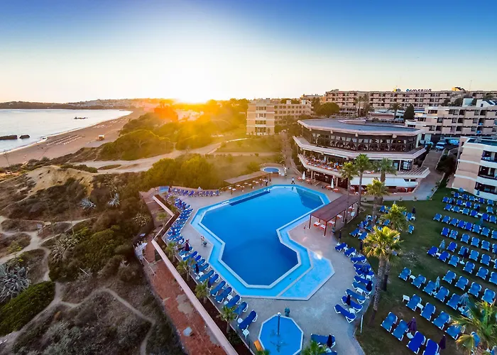 酒店 奥拉马海滩度假酒店 3*