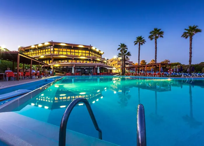 酒店 奥拉马海滩度假酒店 3*